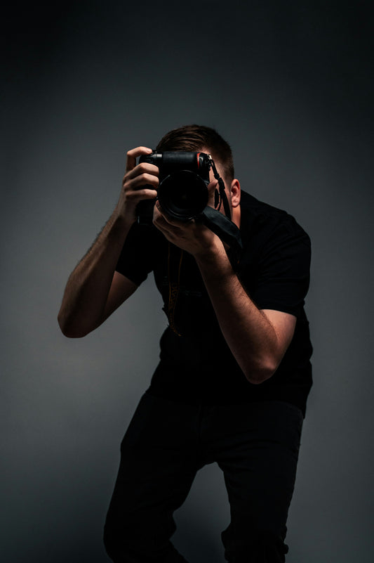 The Wedding Photo Shot List That Doesn't Eat Your Cocktail Hour