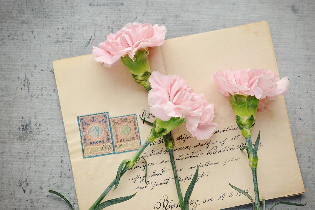 How to Organize Your Wedding Guest List and Track RSVPs